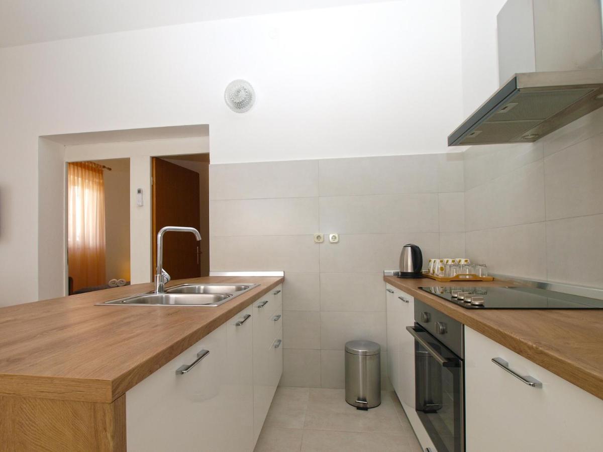 Apartemnts Guido 762 Appartement Pjescana Uvala Buitenkant foto